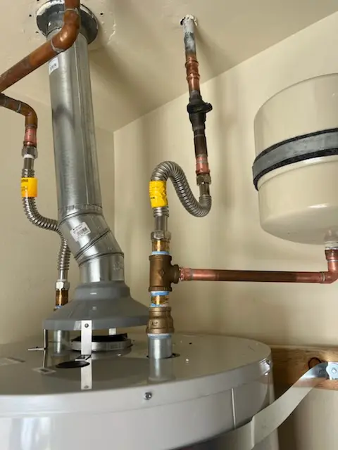 Water heater installation and plumbing repair in Central North Miami